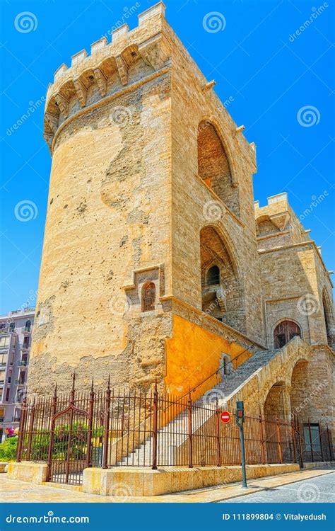 Serrans Towers And Gate Torres De Serranos Valencia Spain Editorial