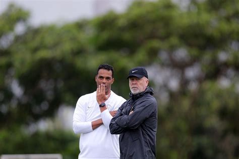 Fernando L Zaro Deixa Comiss O T Cnica Do Corinthians E Volta A Ser