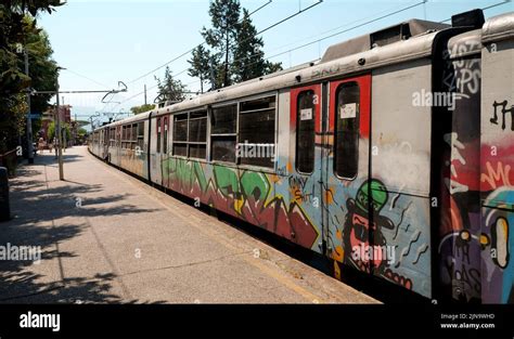 Los Graffitis De Los Trenes Tur Sticos De La L Nea De Sorrento A