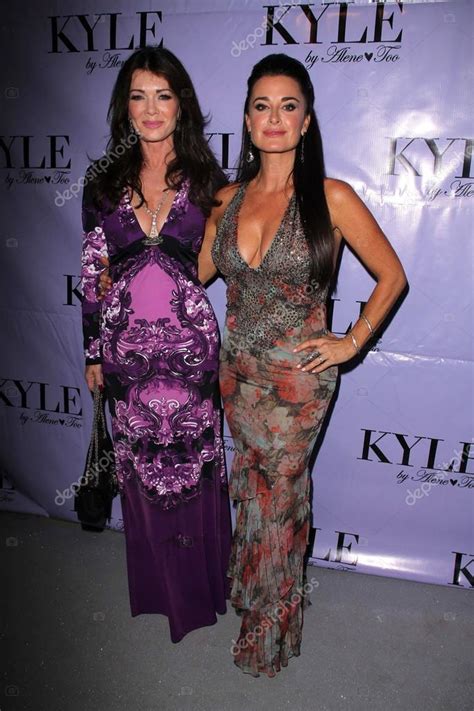 Lisa Vanderpump, Kyle Richards – Stock Editorial Photo © s_bukley #14012425