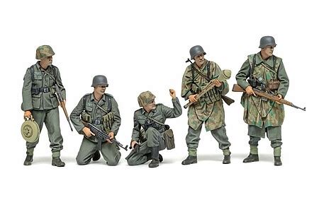 Tamiya German Infantry Set WWII Plastic Model Figures 1 35 Scale 35382