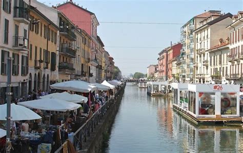 Curiosity Belé Navigli Restaurant