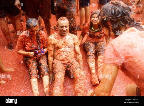 Tomatina de Buñol Valencia España Más de 22 000 personas han acudido