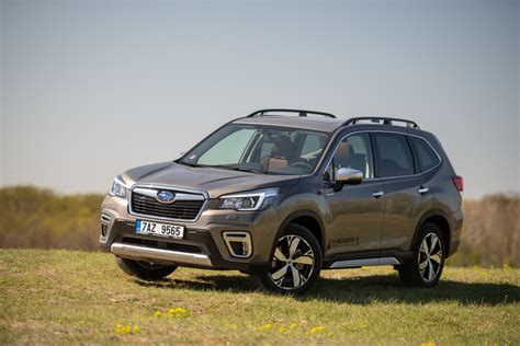 Honda Cr V Hybrid Vs Subaru Forester E Boxer Fotogalerie A Odkazy 072020 Automobil Revue