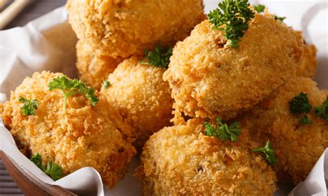 Bolinho de arroz crocante uma receita caseira que minha vó fazia