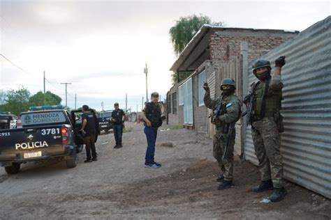 Mega operativo de seguridad en Mendoza más de 60 detenidos y secuestro