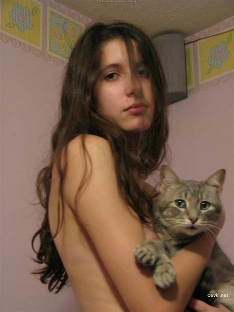 Private Photos Hudenkaya Devushka Pokazyvaet Pizdu Porn Pic