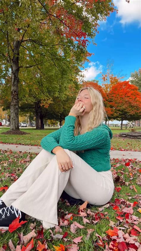 Fall Outfit Inspo Fall Pose Ideas Fall Outfits Sitting Poses