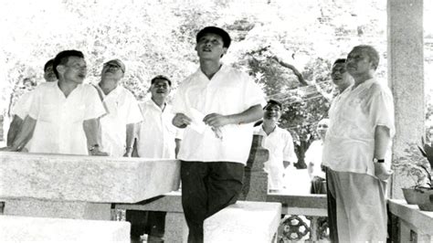 Xi Jinping and Xi Zhongxun in Guangdong circa 1979-1981 – Everyday Life ...