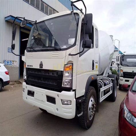 Sinotruk Howo 180HP 4X2 4m3 Concrete Mixer Truck Exporter China