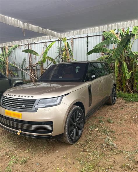 Mahesh Babu S Lavish Lifestyle Adds A Gold Range Rover SV To His