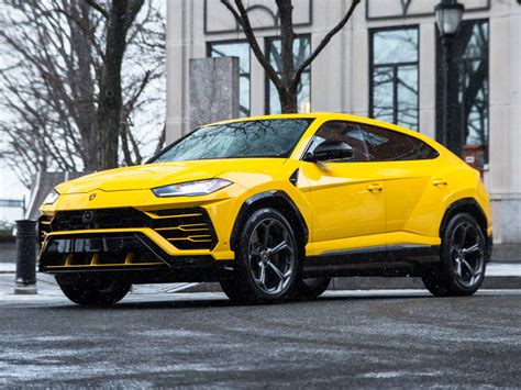 2024 Lamborghini Urus Review Pricing And Specs