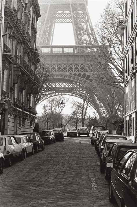 Street View of La Tour Eiffel | Canadian Art Prints & Winn Devon Art Group Inc.