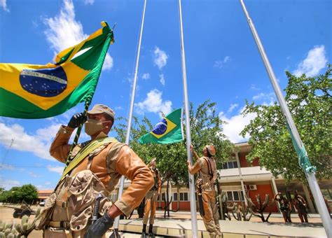 72º Batalhão De Infantaria Motorizado Celebra O Dia Da Bandeira