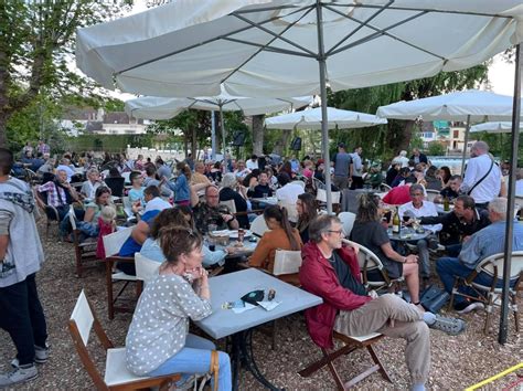 Seine Et Marne Succès Total Pour La Terrasse Du Moulin De Nemours