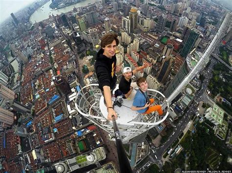 Worlds Most Dangerous Selfies Far And Wide