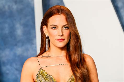 Riley Keough Biography Wiki Net Worth Height Weight Career Relationship Latest In South