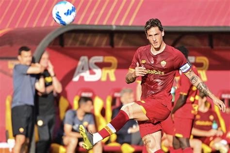 Zaniolo il ritorno in campo con la Roma è perfetto gol e fascia di