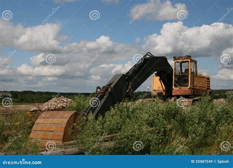 Heavy duty machinery stock image. Image of buildings - 20487549