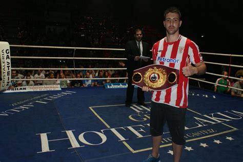 Sandor Martín boxeador del Athletic aspirante al título mundial