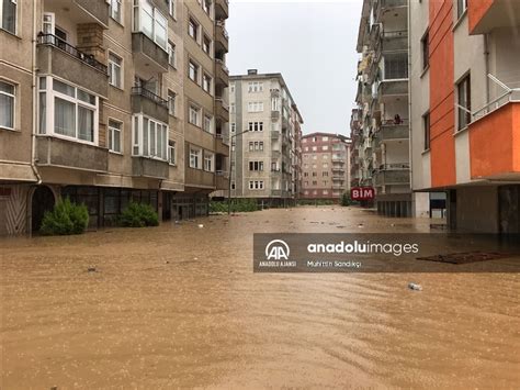 Artvin De Derenin Ta Mas Sonucu Baz Ev Ve I Yerlerini Su Bast