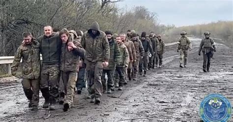 Guerre En Ukraine Un Ancien Prisonnier Ukrainien Accuse La Russie Et