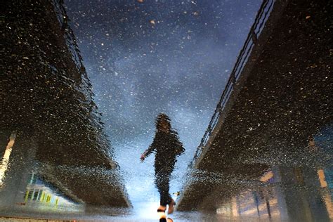 Poetic Street Photographs through Rain – Fubiz Media