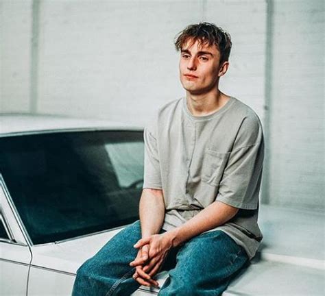 How Tall Is Sam Fender Skinny Ninja Mom