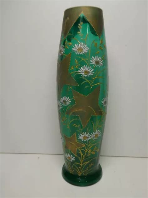 ANTIQUE VICTORIAN GREEN Cased Glass Vase Hand Painted Enamel Daisy