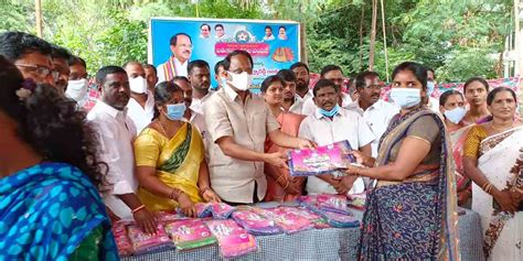 Mla Laxmareddy మహాత్మాగాంధీకి ఎమ్మెల్యే లక్ష్మా రెడ్డి నివాళులు