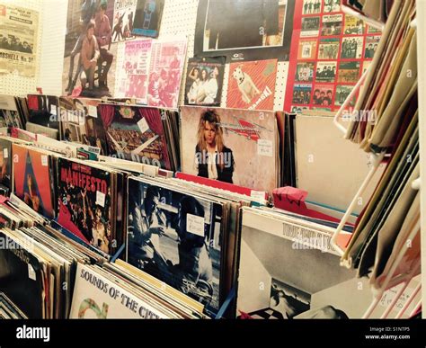 Magasin De Disques De Vinyle Vintage Banque De Photographies Et D