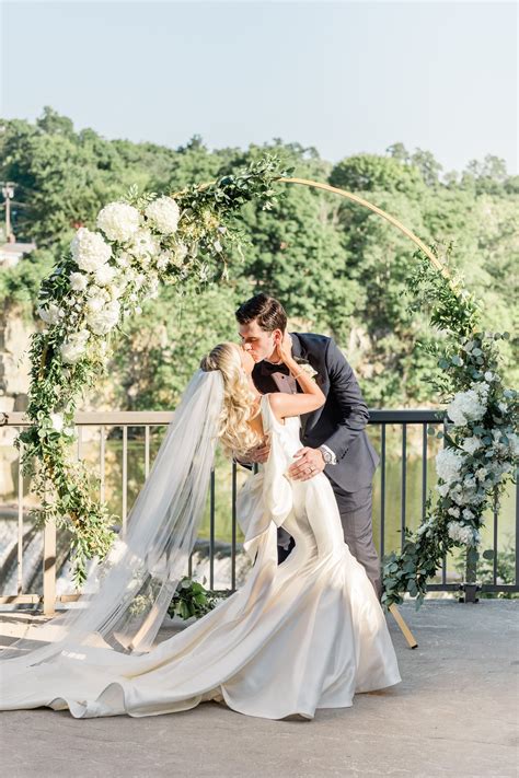 Luxury Hudson Valley Wedding — Lizzie Burger Photography | NY & NJ Wedding Photographer