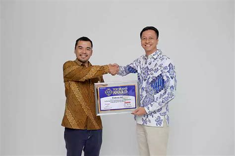 Top Brand Award 2023 Kembali Diraih Oleh Federal Oil