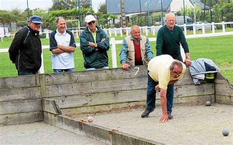 Boules 80 joueurs au concours interclubs Le Télégramme