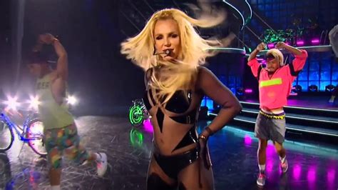 Britney Spears Iggy Azalea Pretty Girls Performance Bma 2015 Youtube