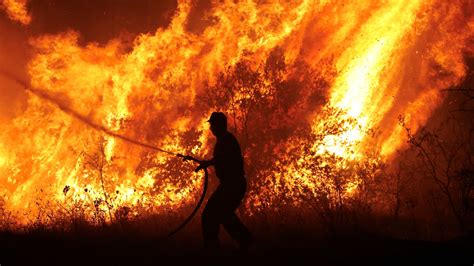 Mae Risc De Incendii I De Furtuni N Mai Multe Zone Din Grecia