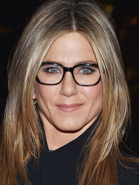 Are These Celebs Hotter With Or Without Glasses? | Jennifer aniston ...