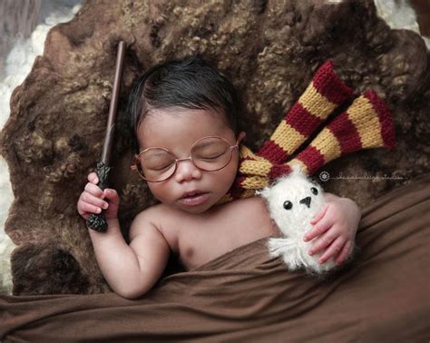 29 Adorable Harry Potter Themed Baby Photos Newborn Photography Boy