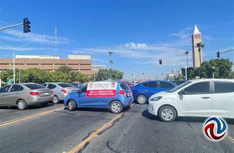 Conductores De Uber Y Didi Bloquean Vialidad En Mexicali Denuncian