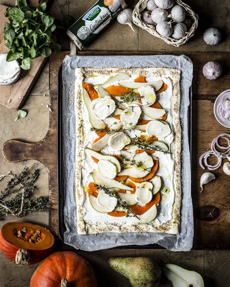 Vegetarischer Flammkuchen mit Kürbis Birnen und Ziegenkäse Klara Ida