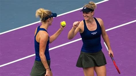 Dabrowski Routliffe Cruise To Third Victory At Wta Finals Group Stage