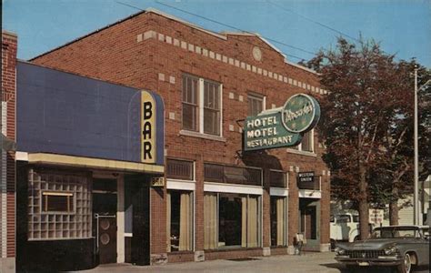 Brooks Hotel- Motel Rogers City, MI Postcard