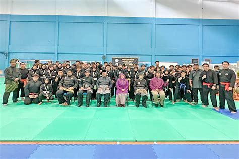 Pertandingan Pencak Silat Labuh Tirai Media Permata Online