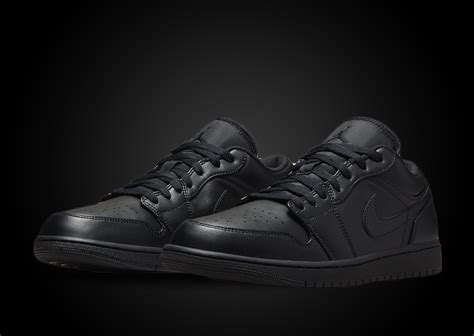 NIKE AIR JORDAN 1 LOW Triple Black 名入れ無料 51 0 OFF swim main jp