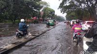 Hujan Deras Kawasan Gedebage Bandung Terendam Banjir