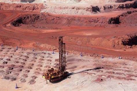 Exploitation De Minerai De Fer Image Stock Image Du Roche Horizontal