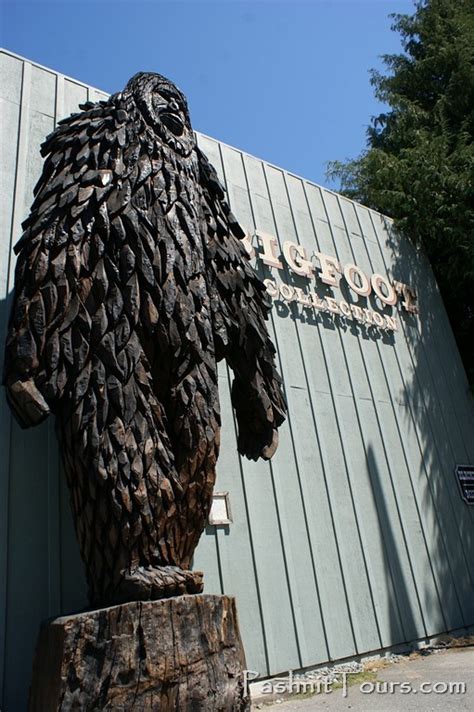 Bigfoot Museum, Willow Creek, CA #pashnit http://www.pashnittours.com ...