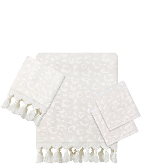 Avanti Linens X Nicole Miller Celina Leopard Print 4 Piece Bath Towel