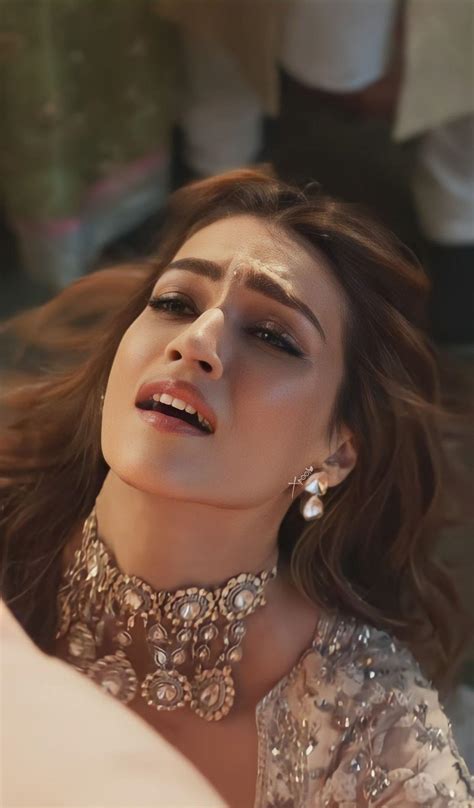 That Kriti Sanon Face When She Wants You To Cum Hard On Her Face 💦💦💦💦