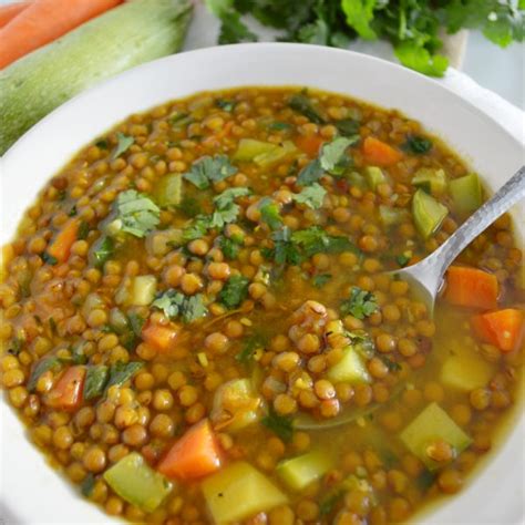 Sopa de lentejas con verduras cúrcuma Pizca de Sabor